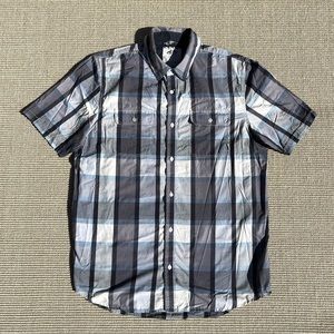Vans Off The Wall Mens Button Up Short Sleeve. XL